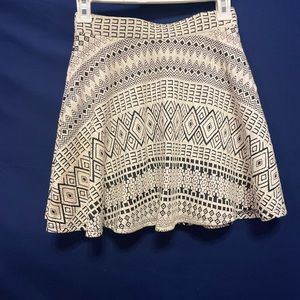 Geometric mini skirt